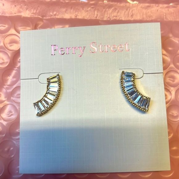 NWOT Perry Street Faye Ear climber perfect condition! - Picture 3 of 4